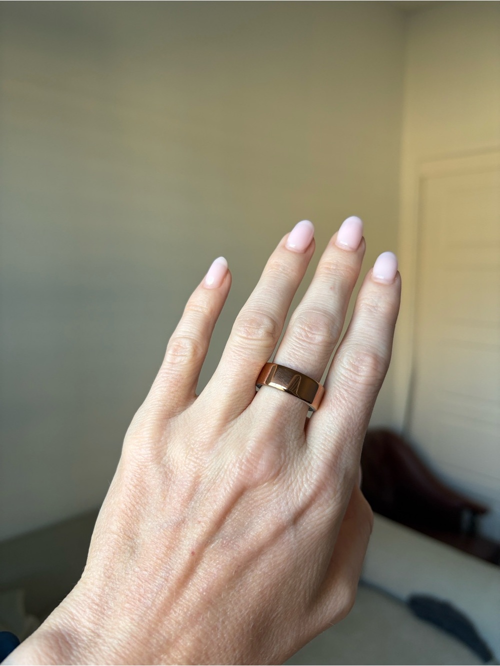 Oura Ring Gen 4 Rose Gold Size 7 - Picture 4 of 4